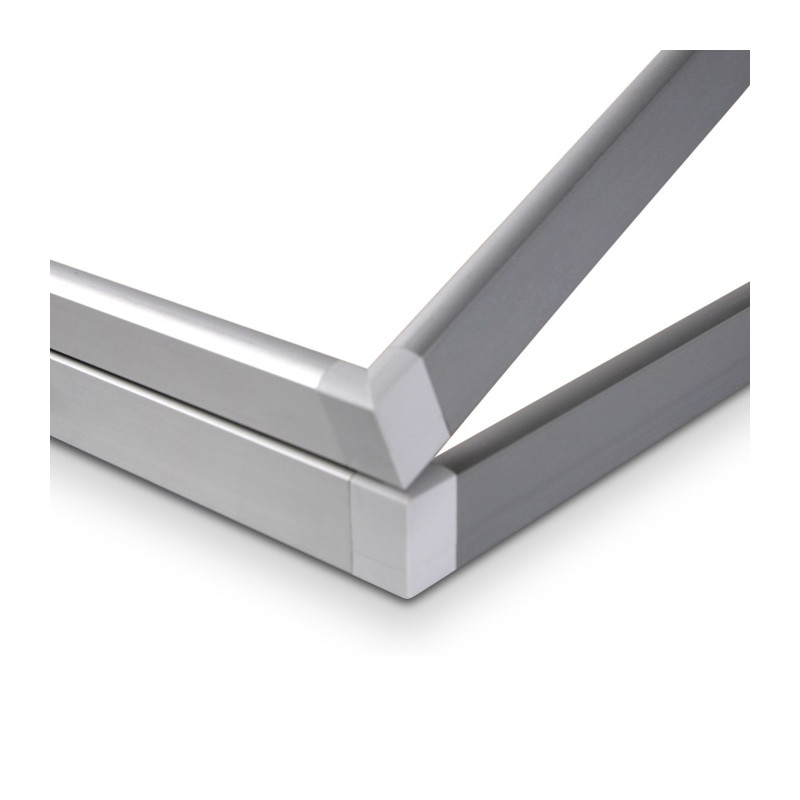 Gablota zewnętrzna GMZ 60x90 cm - detal profilu aluminiowego i bezpiecznego narożnika